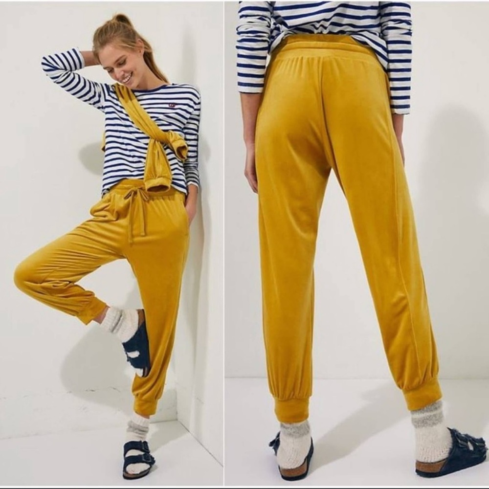 Anthropologie Saturday Sunday Merida Velvet Jogger Pants in Gold Size XS